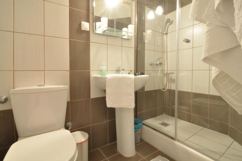 Rolandos Apartments Άγιος Γόρδιος Εξωτερικό φωτογραφία